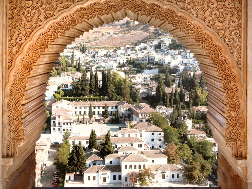 Alhambra Private Tour: Nasrid Palaces, Alcazaba & Generalife