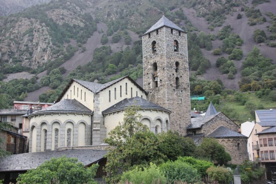 Andorra La Vella: Private Tour of Old Town & Commercial Hub