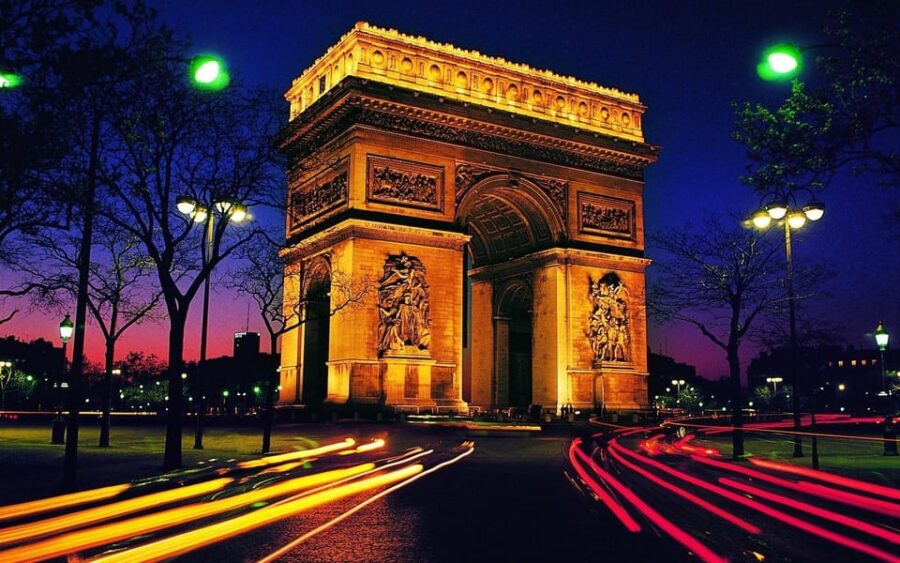 Arc De Triomphe Rooftop: Unveil History & Breathtaking Views