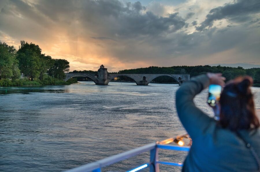 Avignon: Guinguette Cruise With Lunch and Dance