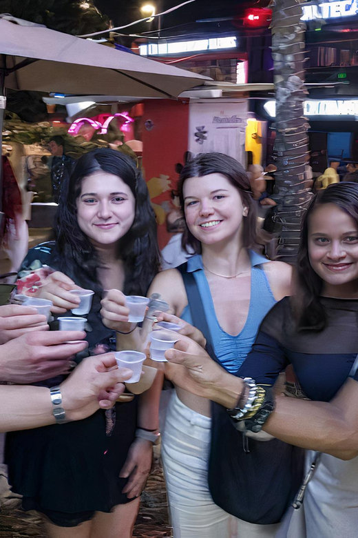 Bangkok: Soi Cowboy, Nana, Soi 11, Rooftops, Clubs & Go Gos