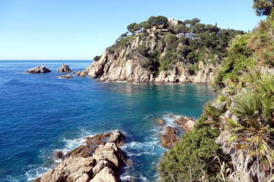 Barcelona: Private Tour Costa Brava Scuba Diving and Lunch