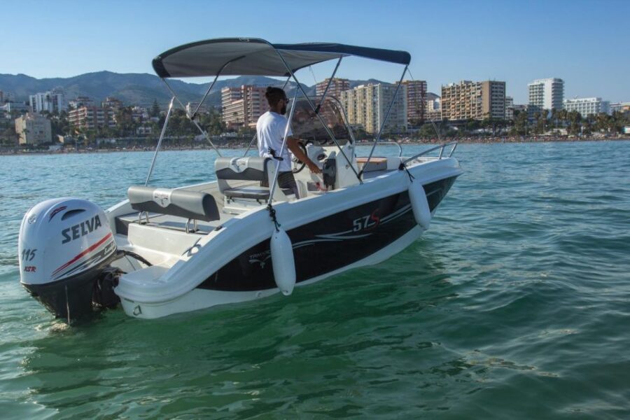 Benalmádena: You Are the Captain