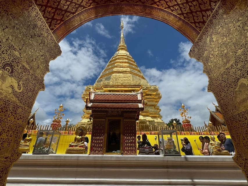 Chiang Mai: Elephant Sanctuary, Monk Trail & Doi Suthep Tour