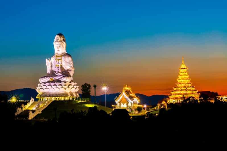 Chiang Rai Tour: White & Blue & Big Buddha (Red)Temples