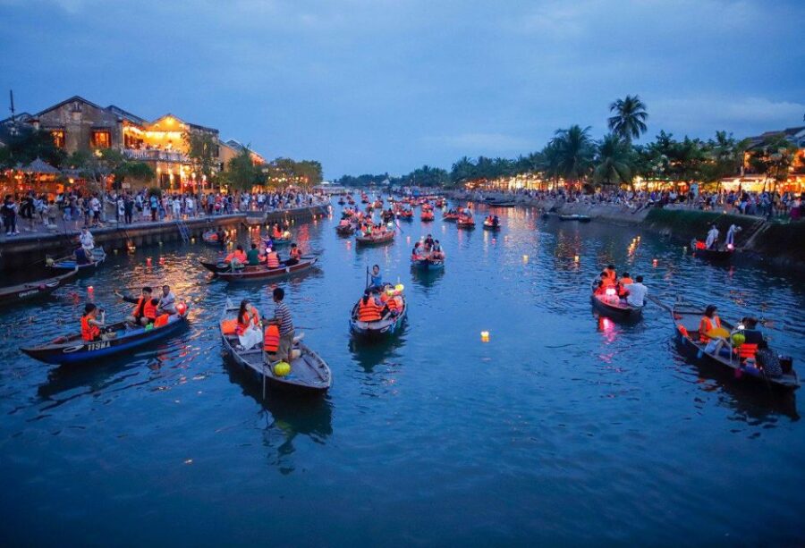 Da Nang:Hoi An City Tour -Boat Ride & Release Flower Lantern