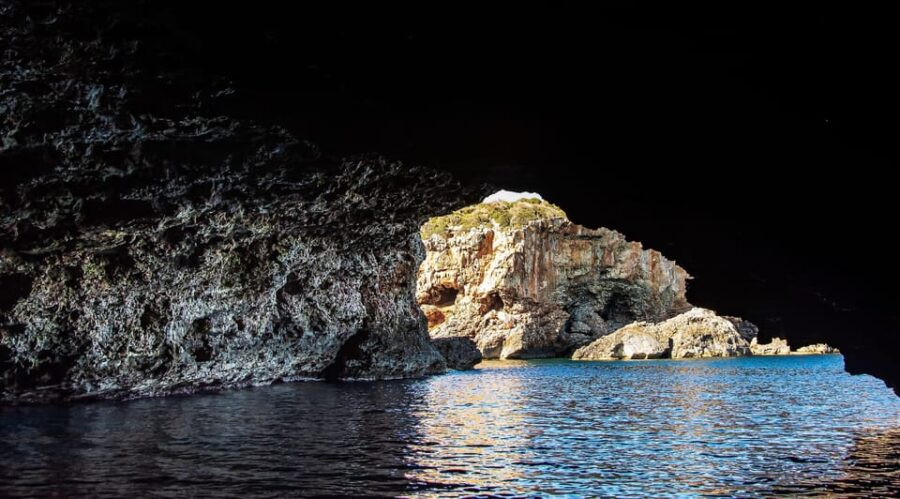 Es Castell: Private Boat Tour With Aperitif and Sunset.
