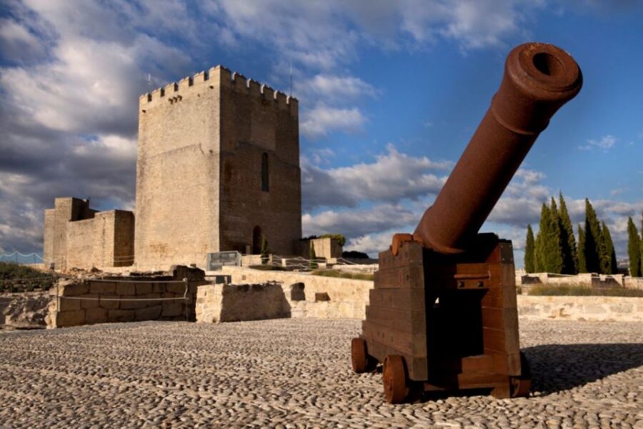 Fortaleza De La Mota Entrance Ticket With Audio Guide