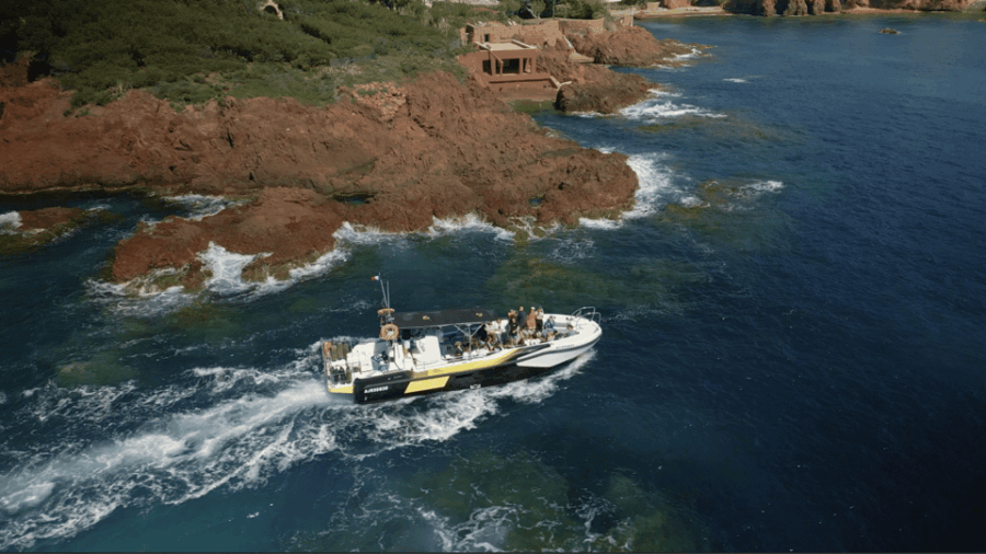 Fréjus: Sea and Creeks Boat Tour With Snorkeling and Drinks