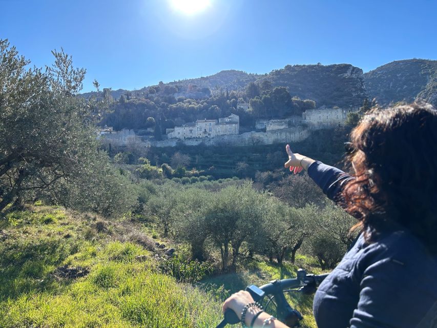 From Aix-En-Provence: Luberon Region E-Bike Full-Day Tour