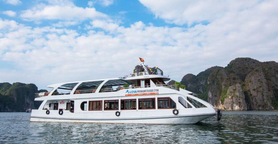 From Hanoi: 1 -Day Halong Bay Cruise With Big & Small Groups