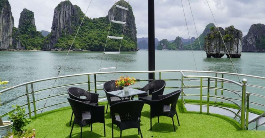 From Hanoi: 1 -Day Halong Bay Cruise With Big & Small Groups