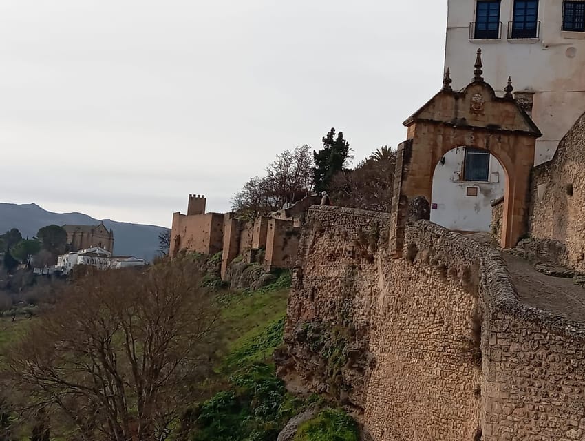 From Málaga: Private Tour to Ronda and Setenil