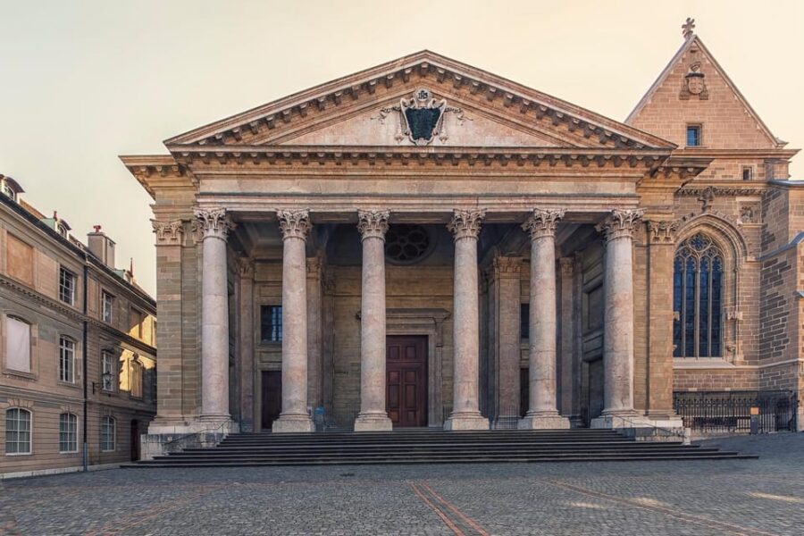 Geneva Highlights Old Town Private Walking Tour - Tour Overview