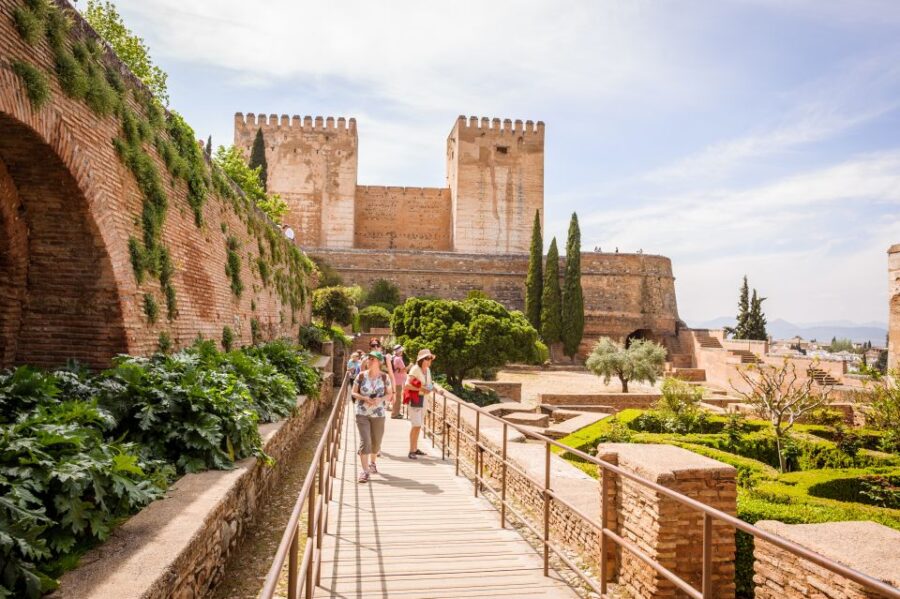 Granada Full Day From Costa Del Sol