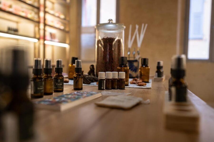 Grasse: 100% Natural Perfume Creation Workshop
