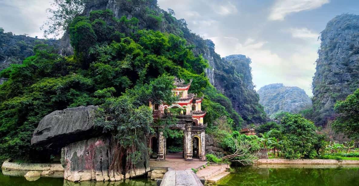 Group or Private Tour Hoa Lu Trang an Mua Cave W Boat