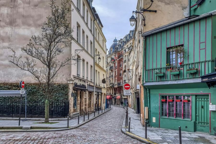 Guided Tour in Italian: Along the Seine and the Latin Quarter