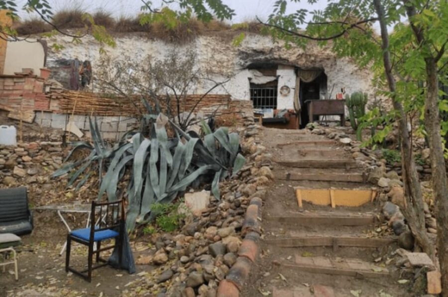 Gypsy Life: Sacromonte and the Caves Private Tour