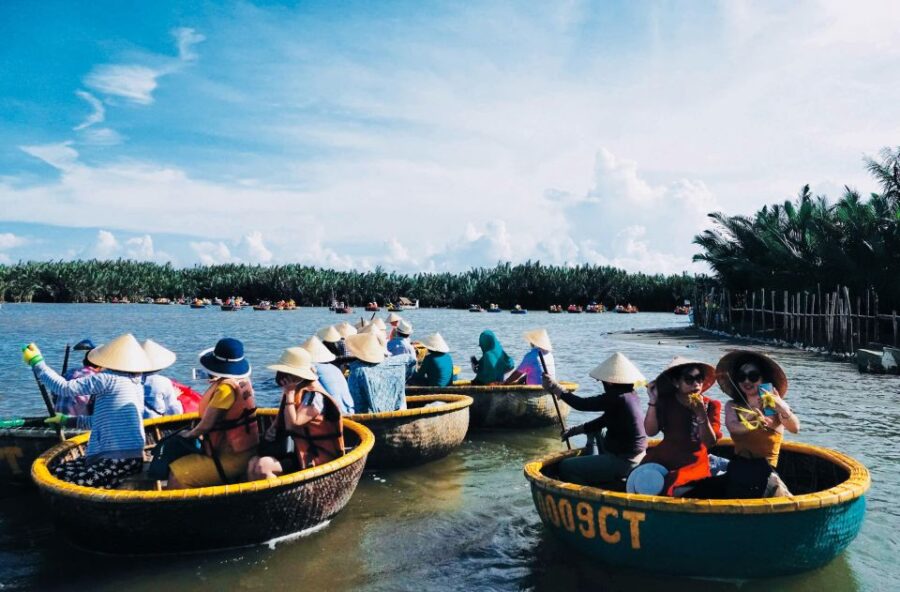 Hoian/ Danang: Coconut Basket Boat and Hoi an City Tour