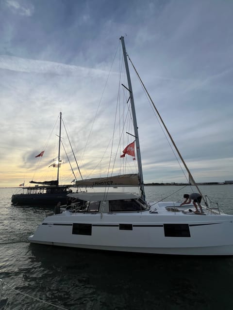 La Flotte En Ré – 2 Hrs Evening Catamaran Cruise
