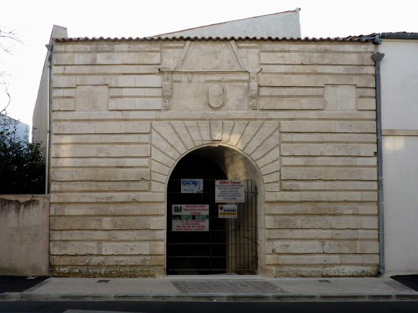La Rochelle: Siege of La Rochelle Guided Walking Tour