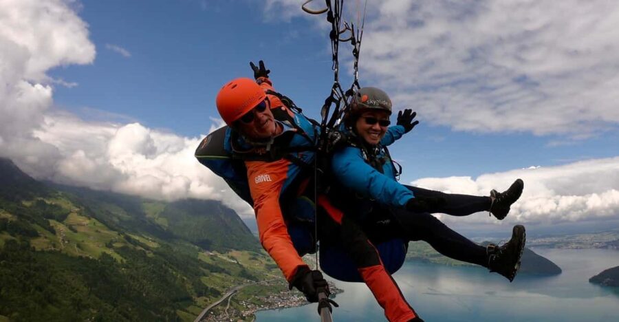 Lucerne: Unique Tandem Paragliding Experience