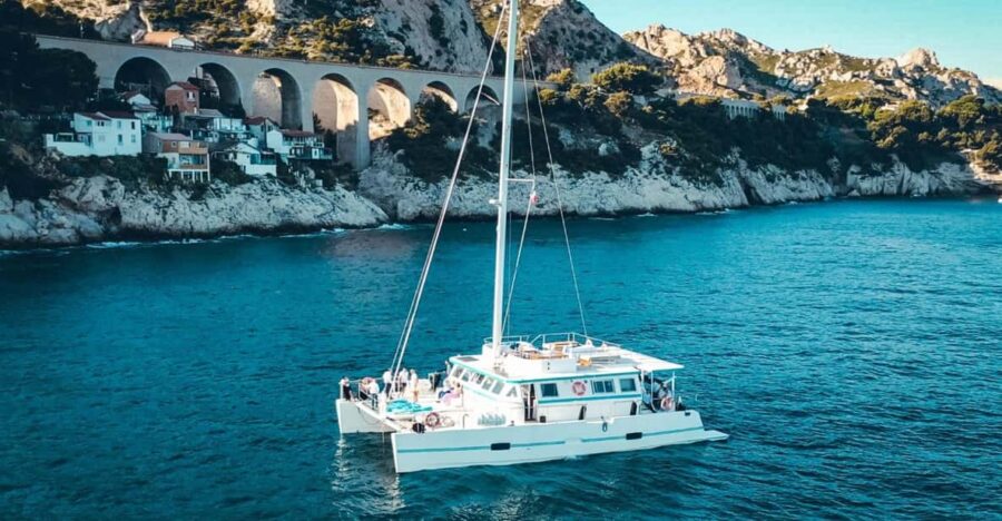Marseille: Frioul Archipelago Catamaran Cruise With Lunch