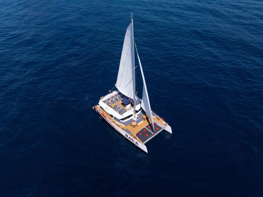 Marseille: Sunset Evening & Dinner at Sea on a Maxi Catamaran at Frioul