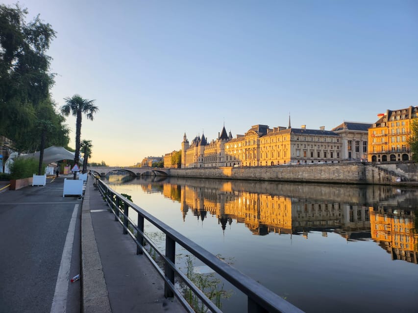 Paris Before the Crowds: Sunrise Bike Tour With Breakfast - Tour Overview