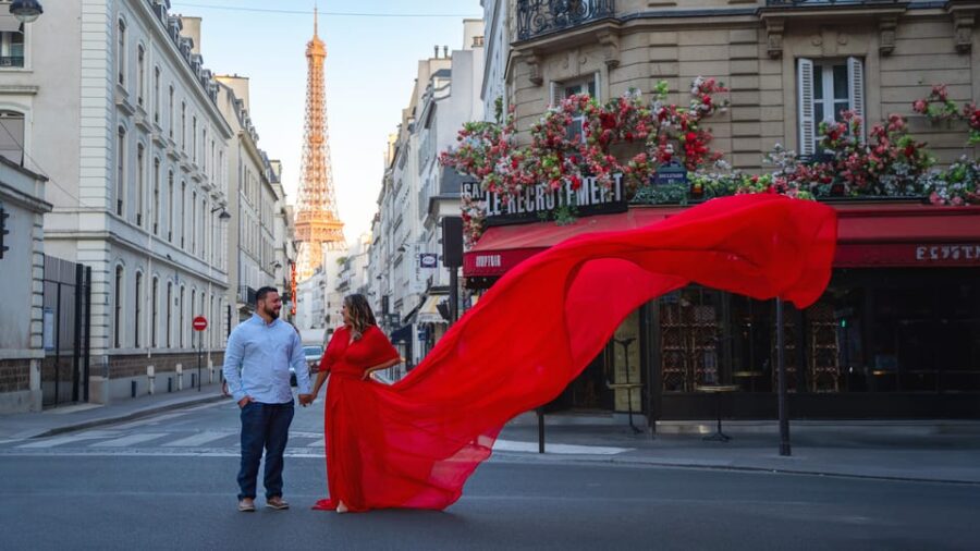 Paris: Eiffel Tower Flying-Dress Photoshoot @jonadress