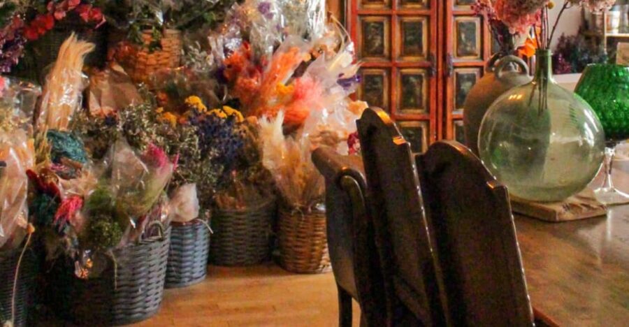 Paris: Handcrafted Beeswax Hyacinth Candle Workshop