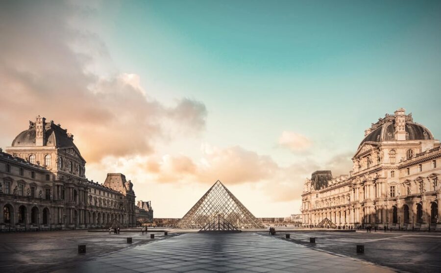 Paris: Historic City Center Private Guided Walking Tour