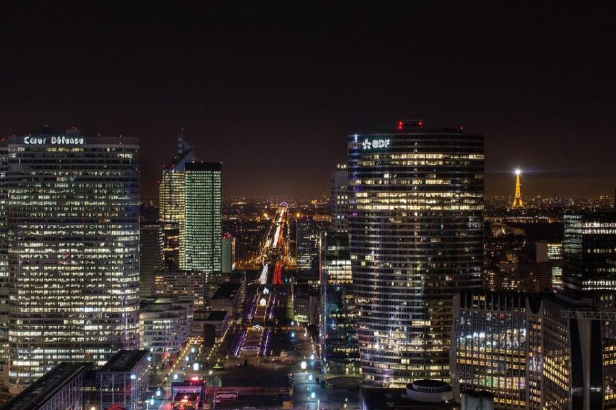 Paris: La Défense Modern District Walking Tour