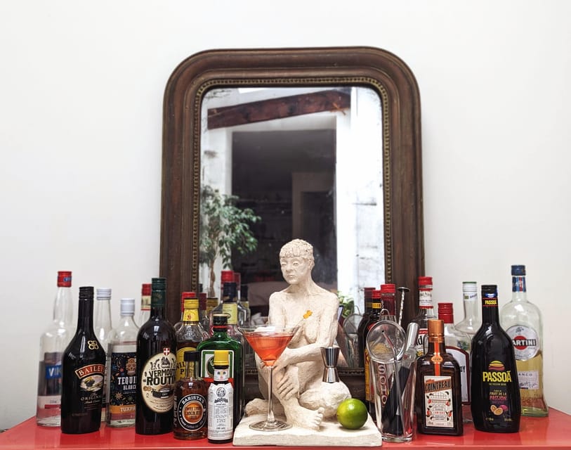 Paris: Learn the Art of Cocktails Playing an Immersive Game