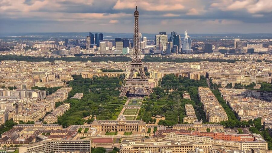 Paris: Private Layover Tour With Airport Pickup & Dropoff