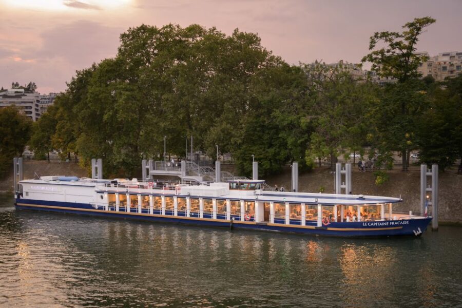 Paris: Romantic Cruise With 3-Course Dinner on Seine River - Overview
