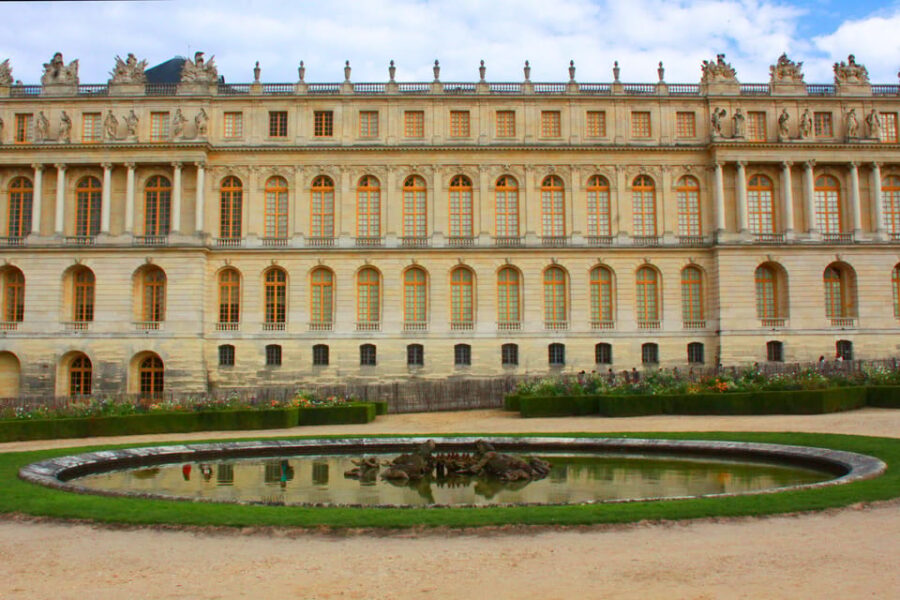 Paris: Versailles and Giverny PRIVATE Round Trip With Pickup
