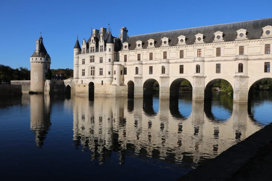 Paris VIP: Loire Valley Chauffeur Driven Full Day Tour 12hrs