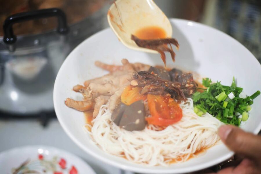 Phuket: Flavours of the South Guided Food Tour