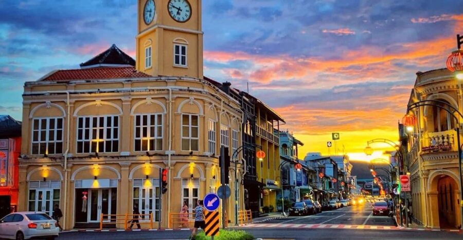 Phuket: Old Town Half-Day Sightseeing With Local Guide - Highlights of the Itinerary