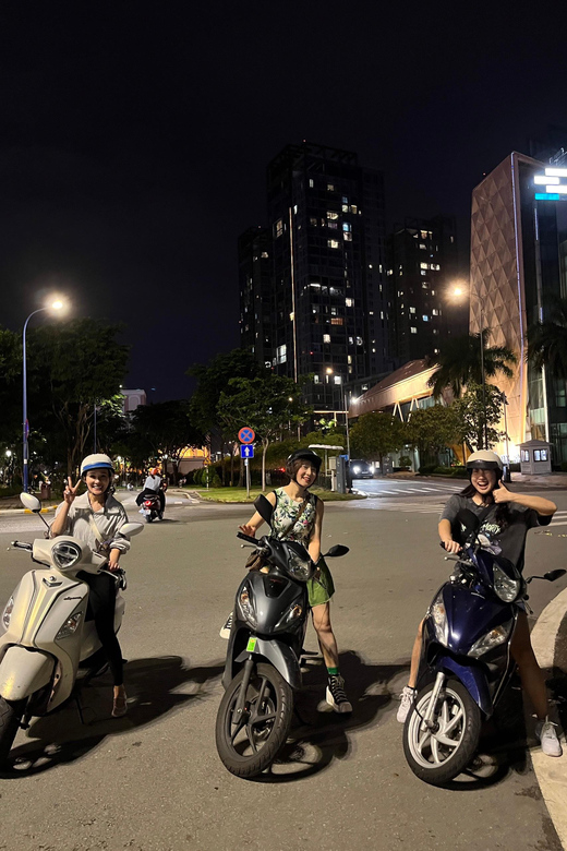 Private Saigon Night Tour – Discover Secret Sites By Scooter