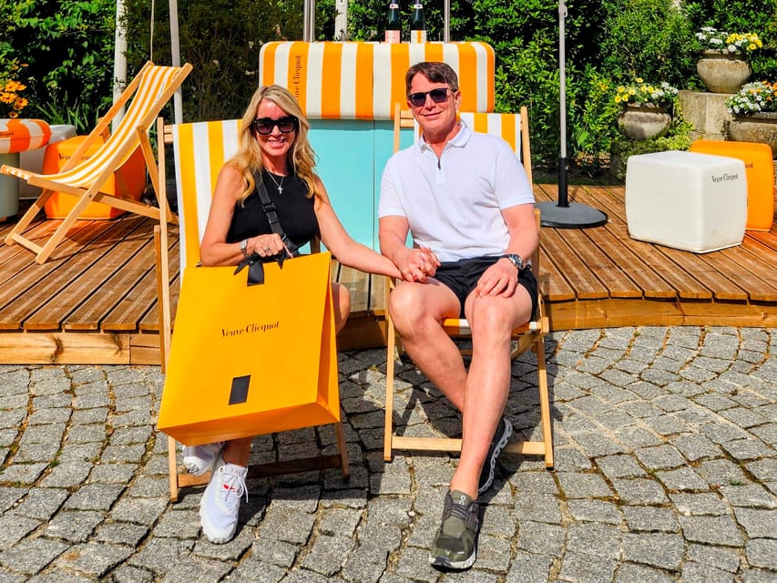 Reims: Veuve Clicquot Tasting Private Tour in Champagne