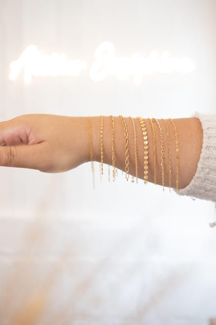Rouen: Get a Permanent Bracelet as an Eternal Souvenir !