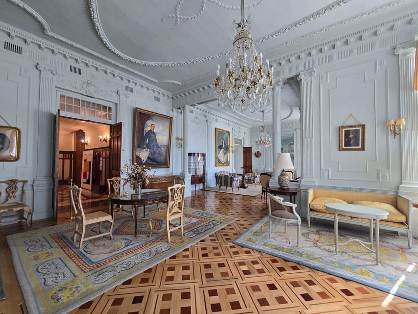 Santander Exclusive: Private Tour of the Peninsula and Magdalena Palace