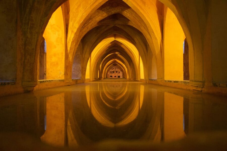 Seville: Alcazar Private Tour