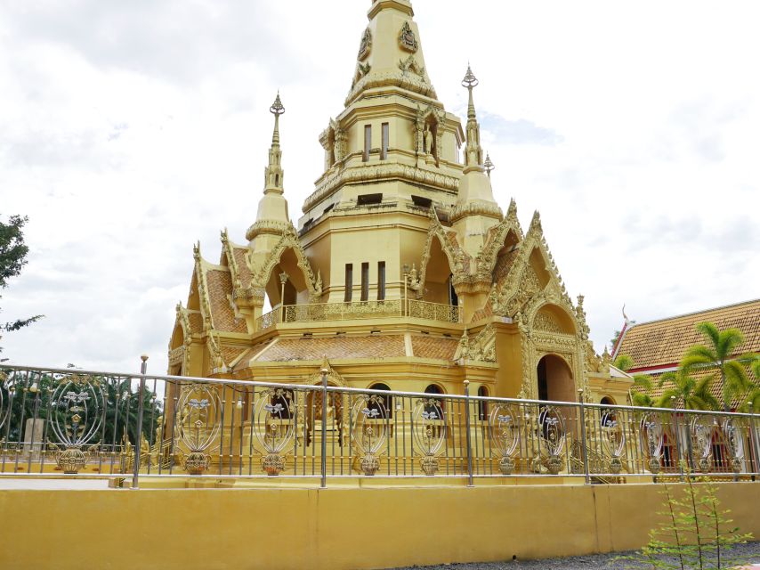Takua Pa: Food Market, Tsunami Museum, Temple, & Old Town