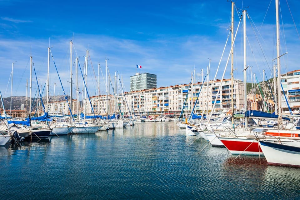 Toulon: Express Walk With a Local in 60 Minutes