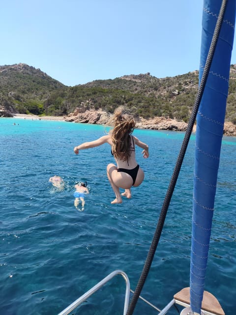 Tour of the Islands of the Archipelago With Lunch and Drinks