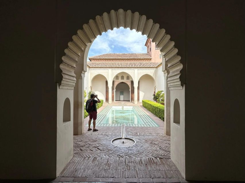 Ultimate Malaga: History and Tapas All Included